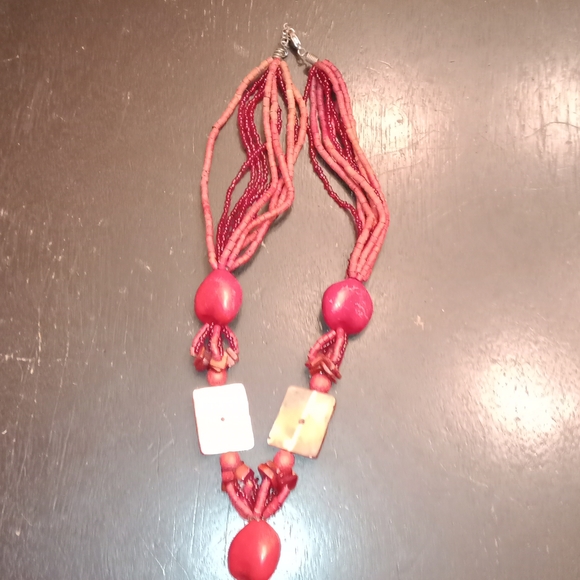 2XHP!! EUC Vintage Geometric Unique Beaded Red Statement Necklace! - Picture 4 of 6
